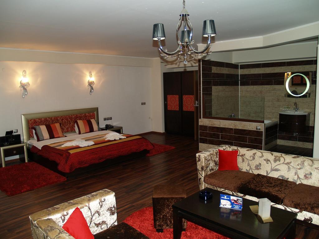 Kornilios Palace Anchialos Ngoại thất bức ảnh